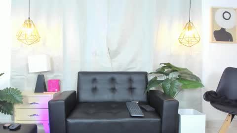 Snapshot of nahomiwhitte chatting on 03-25-26, 12:33 Nahomy Whitte online show from 03-25-26, 12:33