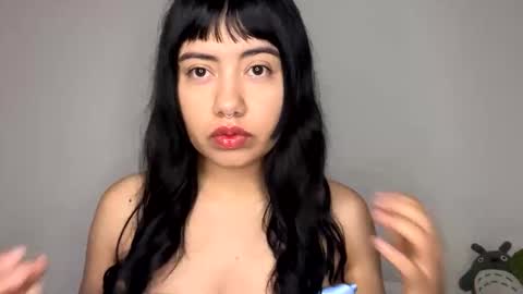 Snapshot of nahomy_joness chatting on 05-14-26, 01:07 nahomy online show from 05-14-26, 01:07