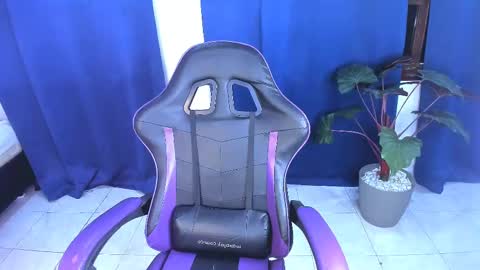 Snapshot of nahomy_ryans chatting on 10-08-25, 04:04 Nahomy online show from 10-08-25, 04:04