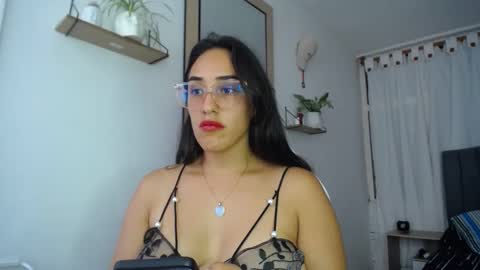 Snapshot of naia_stant chatting on 01-15-25, 10:24 Naia online show from 01-15-25, 10:24