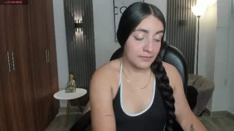 naiah_blue online show from 06-19-26, 06:56