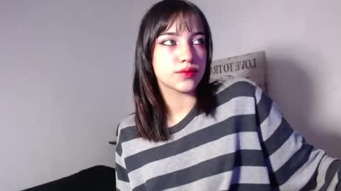 Snapshot of naiakit18 chatting on 02-05-25, 01:37 naiakit18 online show from 02-05-25, 01:37