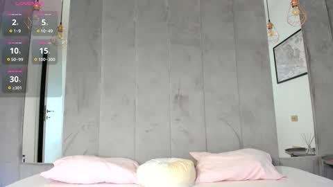 Snapshot of naila18 chatting on 09-11-25, 06:02 Naila online show from 09-11-25, 06:02