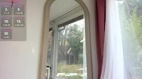 Snapshot of naila18 chatting on 10-26-25, 09:15 Naila online show from 10-26-25, 09:15