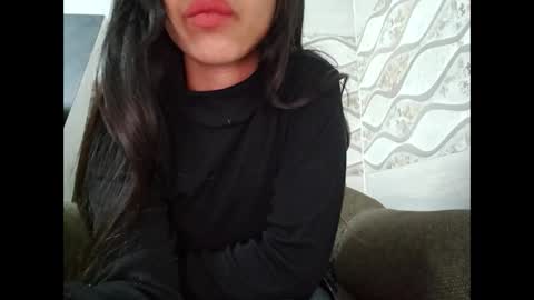 Snapshot of naina00123 chatting on 12-18-25, 10:43 Naina online show from 12-18-25, 10:43