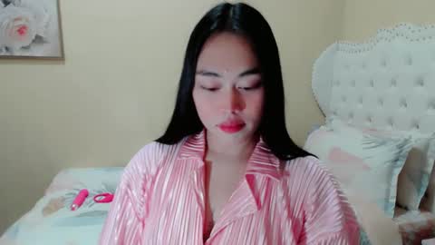 Kate online show from 12-12-24, 12:44