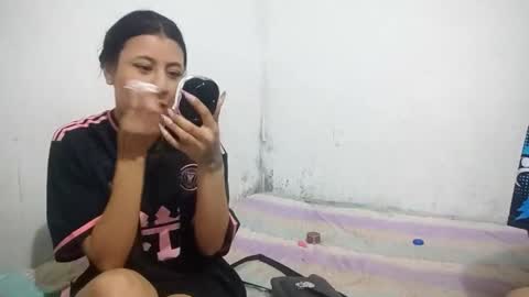Snapshot of naisha_and_axelh chatting on 09-10-25, 04:23 naisha and axel2 online show from 09-10-25, 04:23