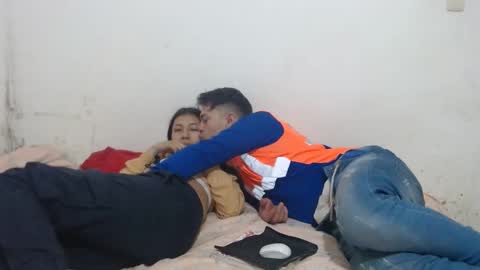 Snapshot of naisha_and_axelh chatting on 09-27-25, 04:39 naisha and axel2 online show from 09-27-25, 04:39