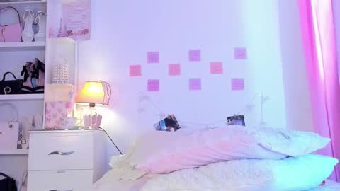 Snapshot of naissha chatting on 03-10-26, 01:38 Naissha online show from 03-10-26, 01:38