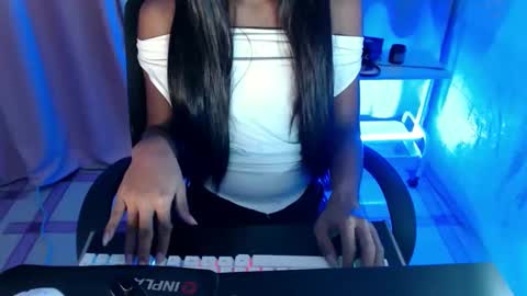 Snapshot of naked_fuck chatting on 10-12-25, 08:35 naked_fuck online show from 10-12-25, 08:35