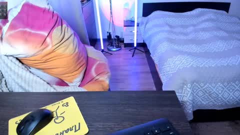 Asy no face  online show from 03-10-25, 09:53