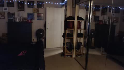 Snapshot of nakedmonkey chatting on 12-11-24, 10:16 nakedmonkey online show from 12-11-24, 10:16