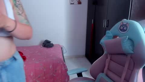 Snapshot of namibecker chatting on 03-01-25, 07:37 Nami online show from 03-01-25, 07:37