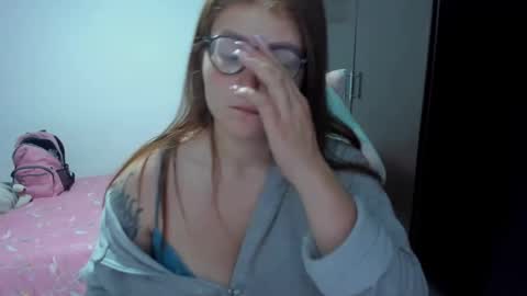 Snapshot of namibecker chatting on 03-04-25, 01:55 Nami online show from 03-04-25, 01:55