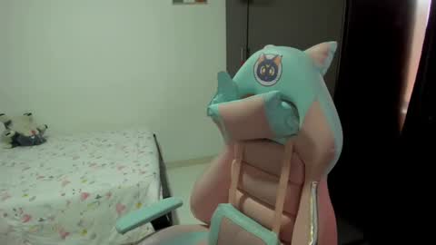 Snapshot of namibecker chatting on 03-04-25, 09:43 Nami online show from 03-04-25, 09:43