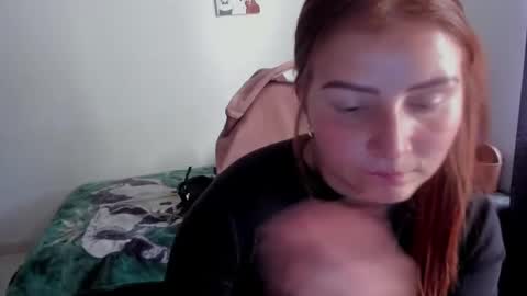 Snapshot of namibecker chatting on 09-20-25, 04:08 Nami online show from 09-20-25, 04:08