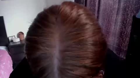 Snapshot of namibecker chatting on 10-17-25, 07:27 Nami online show from 10-17-25, 07:27