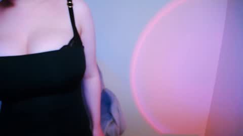 Snapshot of nanafey chatting on 01-12-25, 03:14 your candy online show from 01-12-25, 03:14