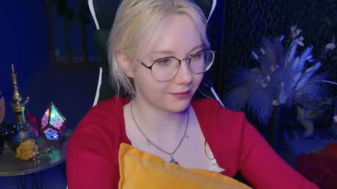 Snapshot of nancymartinez chatting on 02-19-25, 11:28 nancymartinez online show from 02-19-25, 11:28