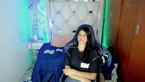 Snapshot of nani_155_ chatting on 06-17-26, 04:48 NANI online show from 06-17-26, 04:48