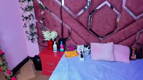 Snapshot of nanis_james15 chatting on 06-17-26, 03:31 nanis james15 online show from 06-17-26, 03:31