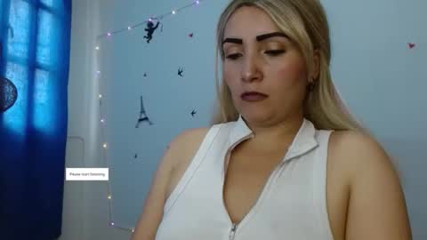 Snapshot of nanis_milf chatting on 03-11-26, 03:29 nanis online show from 03-11-26, 03:29