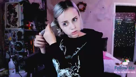 Monday-Friday 12-4 AM and 6-9 AM New York time online show from 11-14-25, 09:13