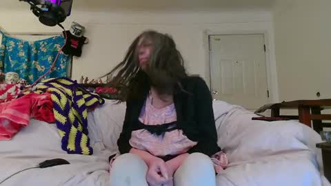 Snapshot of nannabaldur chatting on 12-23-24, 01:18 Nanna Baldur online show from 12-23-24, 01:18