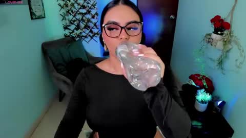 naomi_aniston online show from 06-09-26, 02:06