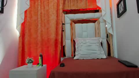 Naomy online show from 07-08-26, 07:18