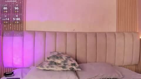 Naomi online show from 07-08-26, 12:42