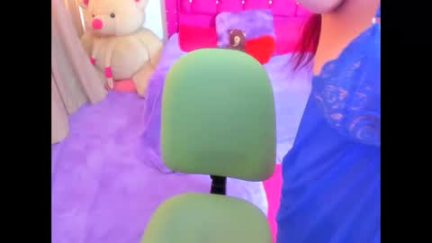 Snapshot of naomi_johnson132 chatting on 05-06-26, 06:46 nahomi online show from 05-06-26, 06:46
