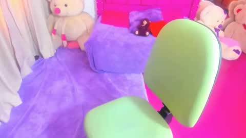 Snapshot of naomi_johnson132 chatting on 05-08-26, 06:24 nahomi online show from 05-08-26, 06:24