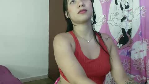 Snapshot of naomi_sweet420 chatting on 12-29-24, 11:18 Mia online show from 12-29-24, 11:18