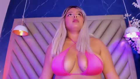 naomi_velour online show from 06-04-26, 07:09