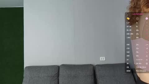 Snapshot of naomibarhydt chatting on 03-23-26, 11:14 Naomi online show from 03-23-26, 11:14