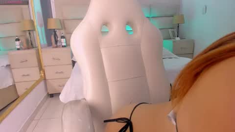 Snapshot of naomifrost chatting on 02-02-26, 01:10 Naomi Frost online show from 02-02-26, 01:10