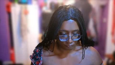 Naomi online show from 10-22-25, 10:26