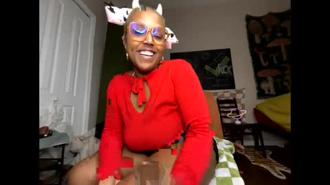 Naomigiirl6 online show from 01-11-25, 12:18