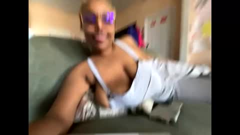 Naomigiirl6 online show from 01-26-25, 04:09