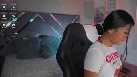 Naomi-Gray  online show from 07-08-26, 11:04