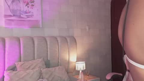 Naomi-Gray  online show from 07-15-26, 06:46