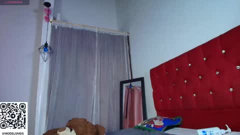 Naomi Campbel online show from 12-04-25, 09:12