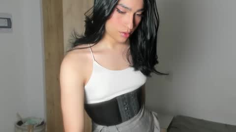 Snapshot of naomimoore chatting on 02-27-26, 10:10 Naomi Moore online show from 02-27-26, 10:10