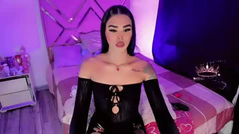 naomisaenz01 online show from 07-17-26, 07:52