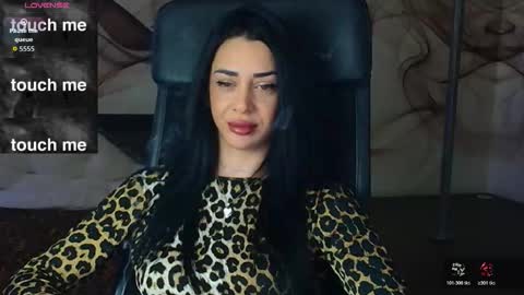 Snapshot of naomiscarlett chatting on 01-10-26, 07:32 NaomiScarlett online show from 01-10-26, 07:32