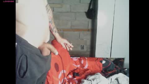 Snapshot of naomisimon chatting on 12-25-24, 06:41 bellas2012 online show from 12-25-24, 06:41