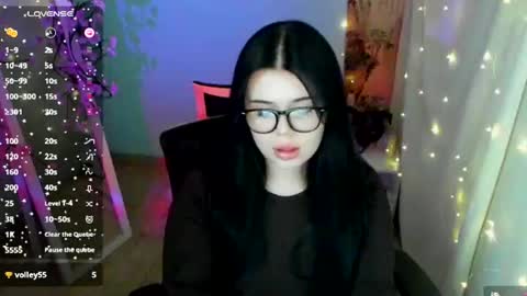 Naomi online show from 07-04-26, 08:42