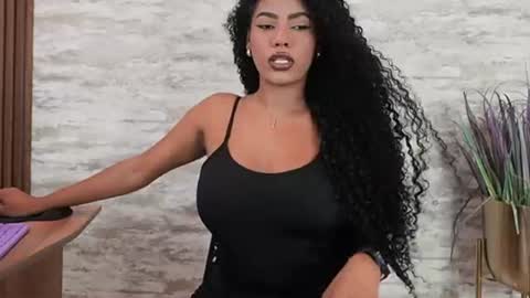 Naomi     online show from 07-22-26, 05:54