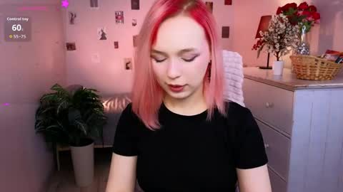 Naomi online show from 04-28-26, 08:36